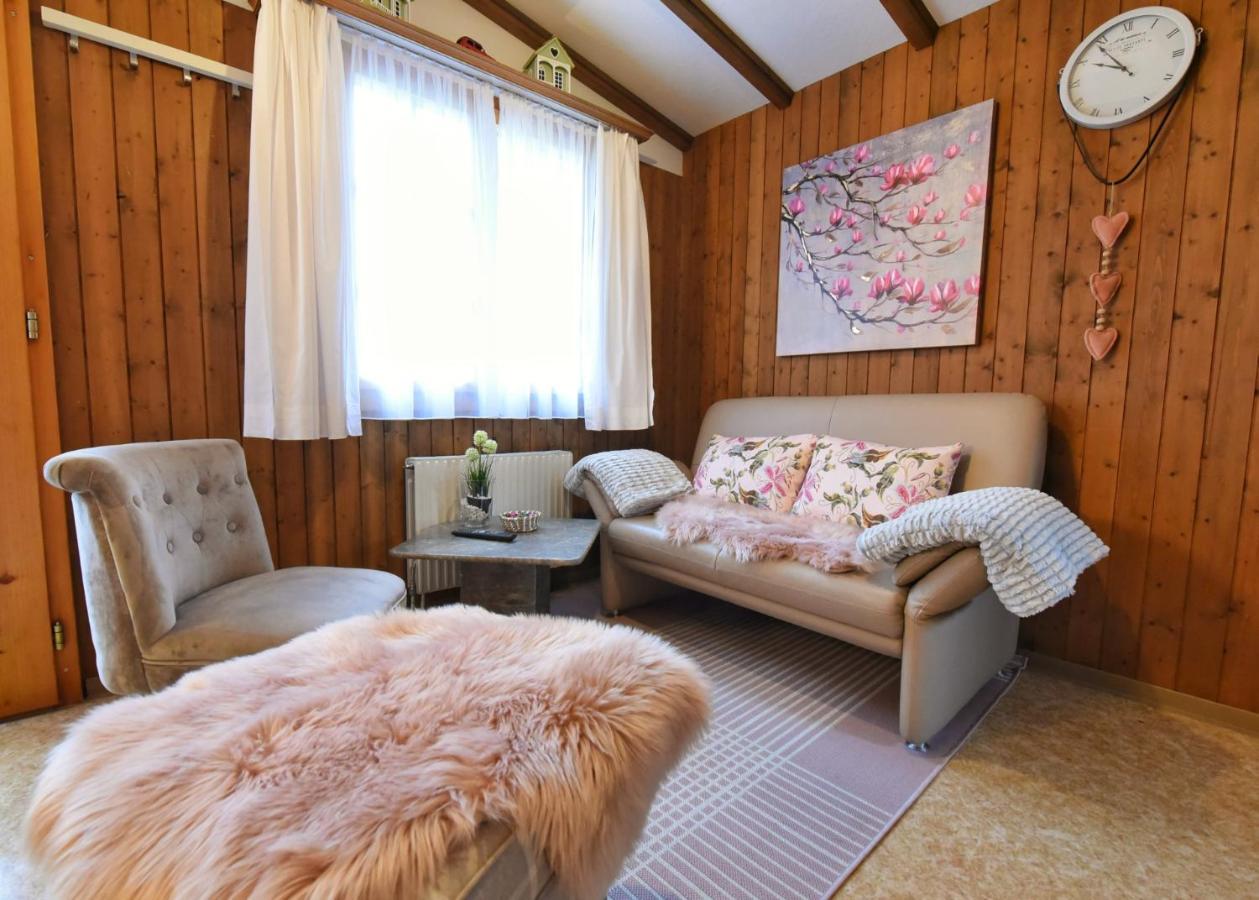 Spellbound A Romantic Hideaway For Adults Aged 18-35 Villa Lauterbrunnen Exterior photo